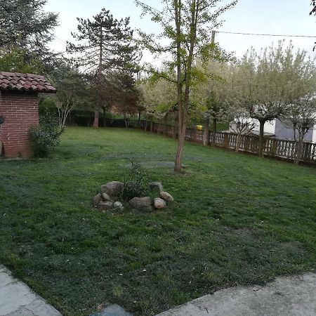 Villa Laura Incisa Scapaccino المظهر الخارجي الصورة