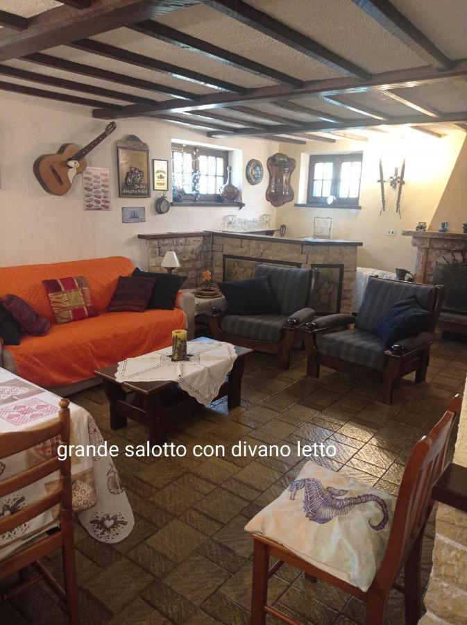 Villa Laura Incisa Scapaccino المظهر الخارجي الصورة